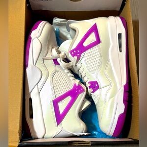 Air Jordan 4 Retro Hyper Violet